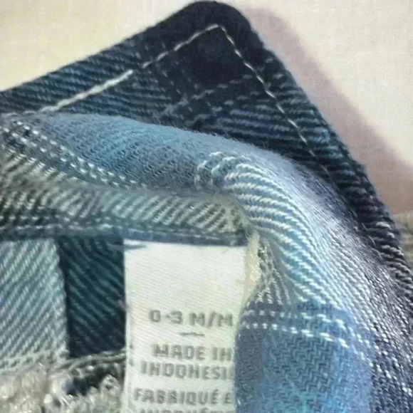 The Children's Place - 2 piece newborn outfit.  Size 0-3 months - Picture 3 of 7